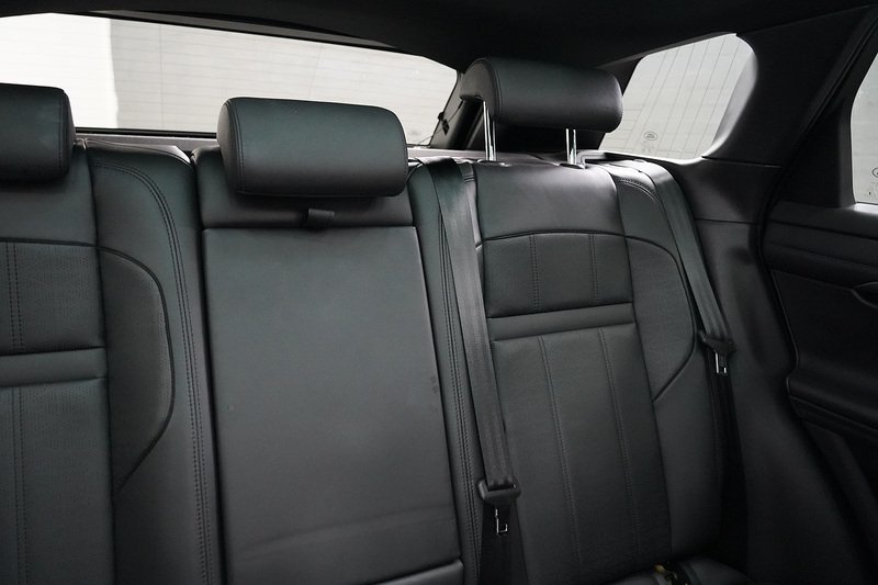 Land Rover Range Rover Evoque P300e R-Dynamic HSE - U282