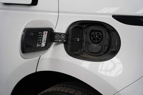Land Rover Range Rover Evoque P300e R-Dynamic HSE - U282