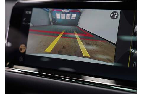 Land Rover Range Rover Evoque P300e R-Dynamic HSE - U282