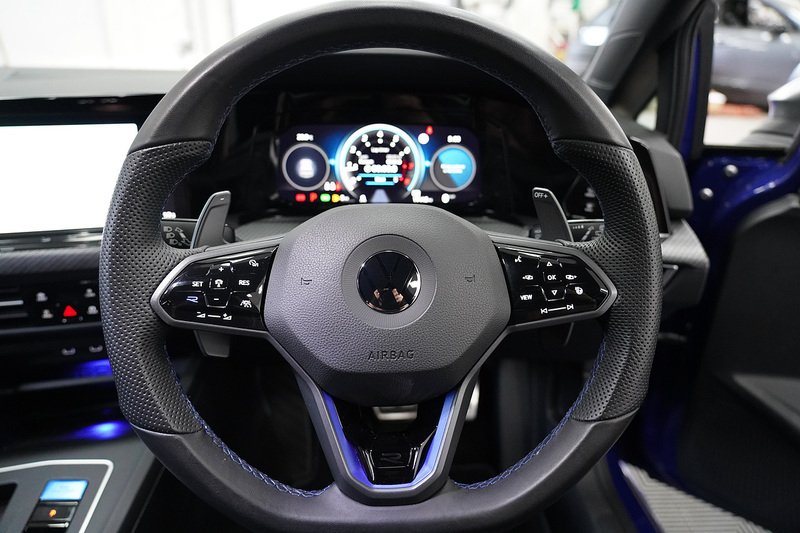 Volkswagen Golf TSI R - U284