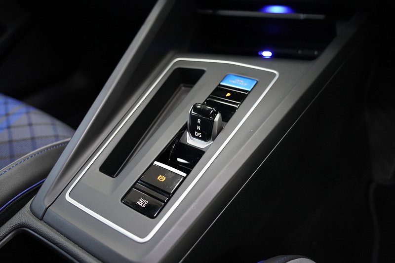 Volkswagen Golf TSI R - U284