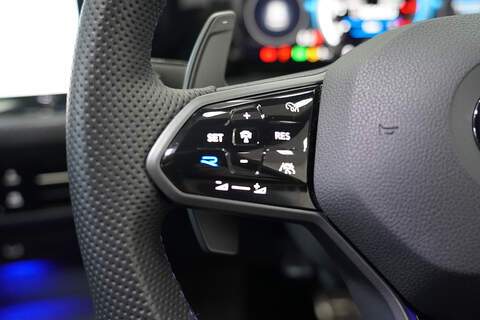 Volkswagen Golf TSI R - U284