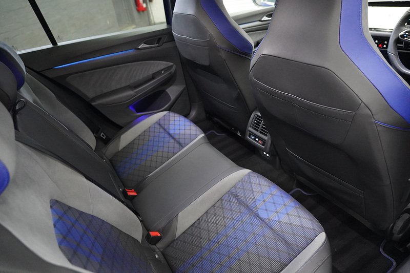 Volkswagen Golf TSI R - U284