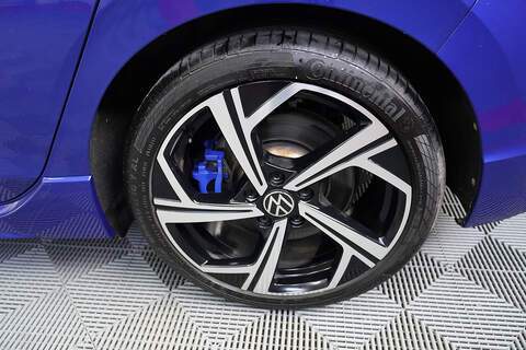 Volkswagen Golf TSI R - U284