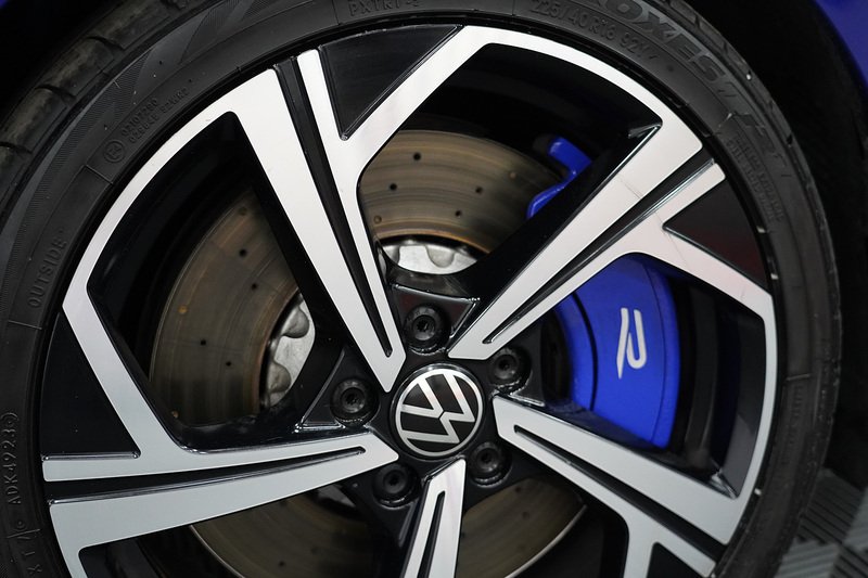 Volkswagen Golf TSI R - U284