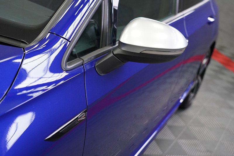 Volkswagen Golf TSI R - U284