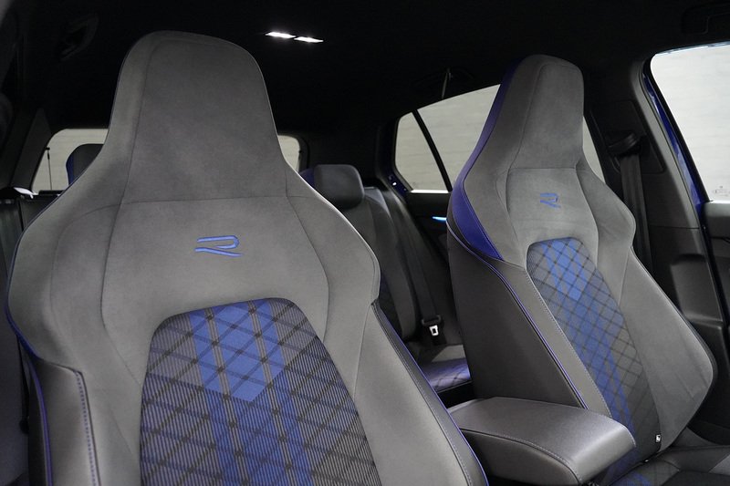 Volkswagen Golf TSI R - U284