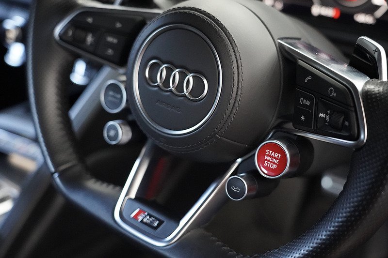 Audi R8 FSI V10 Plus - U286