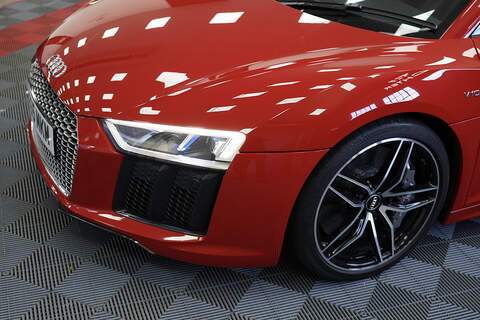 Audi R8 FSI V10 Plus - U286