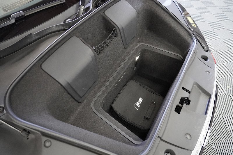 Audi R8 FSI V10 Plus - U286