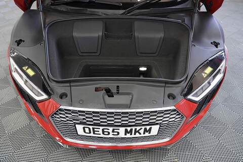 Audi R8 FSI V10 Plus - U286