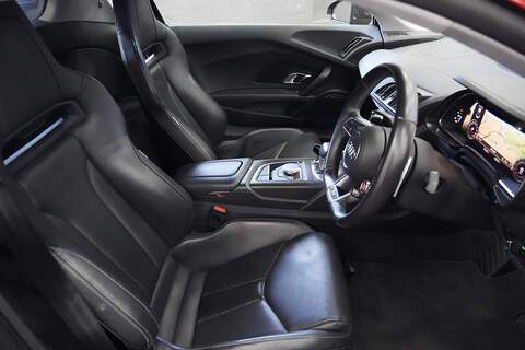 Audi R8 FSI V10 Plus - U286