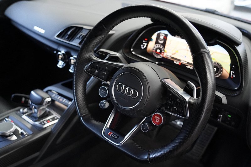 Audi R8 FSI V10 Plus - U286