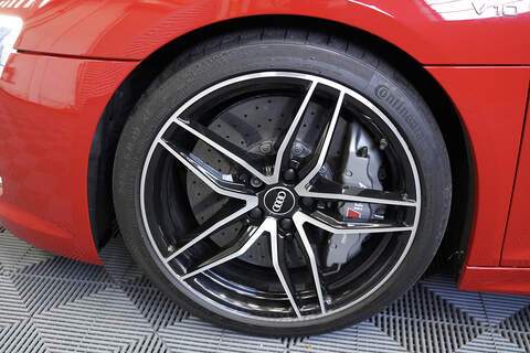 Audi R8 FSI V10 Plus - U286