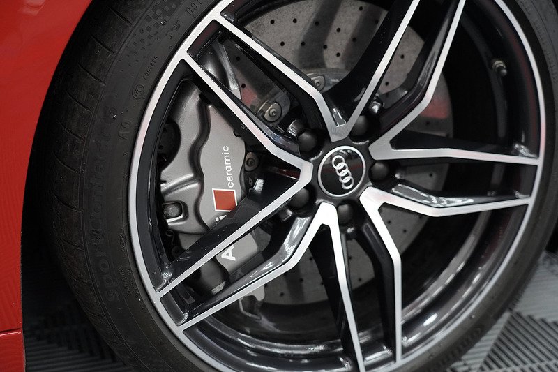 Audi R8 FSI V10 Plus - U286