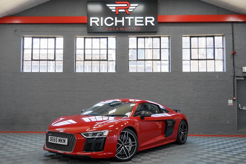 Audi R8 FSI V10 Plus - U286