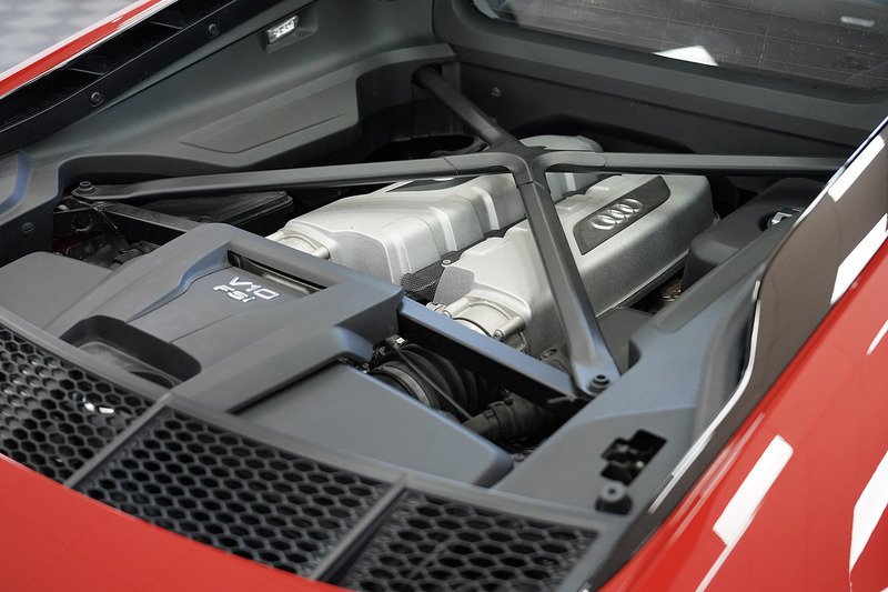 Audi R8 FSI V10 Plus - U286