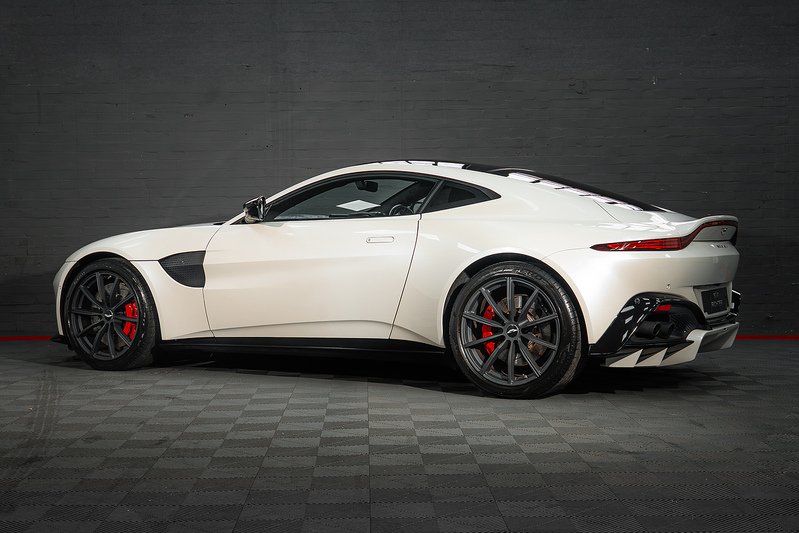 Aston Martin Vantage V8 - U291