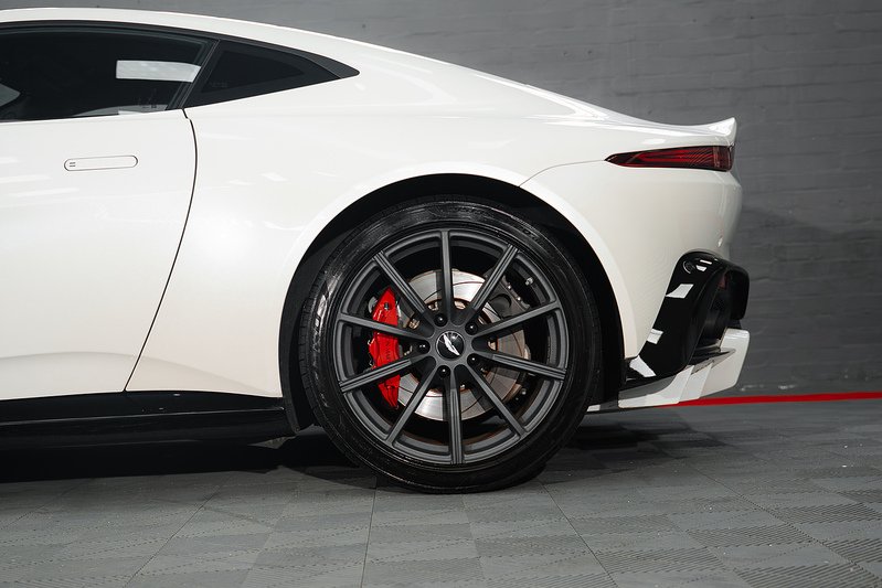 Aston Martin Vantage V8 - U291