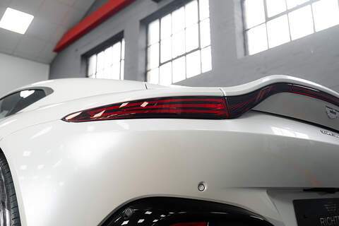 Aston Martin Vantage V8 - U291