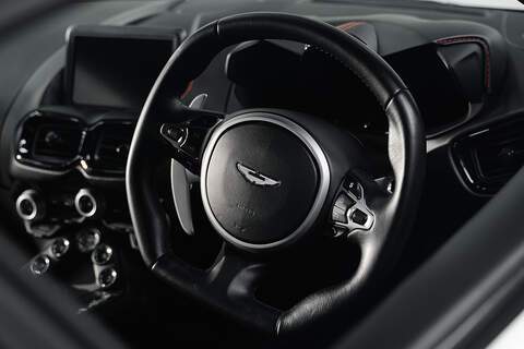 Aston Martin Vantage V8 - U291