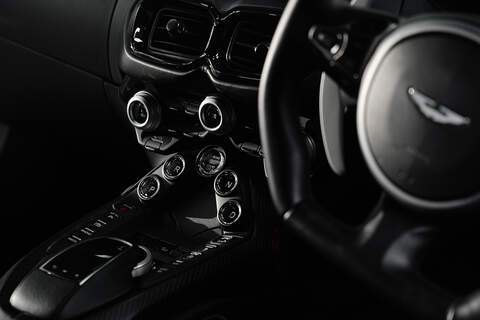 Aston Martin Vantage V8 - U291