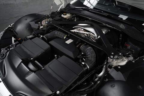 Aston Martin Vantage V8 - U291