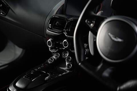 Aston Martin Vantage V8 - U291