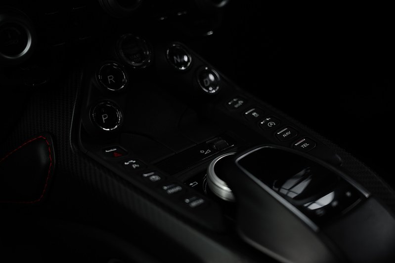 Aston Martin Vantage V8 - U291