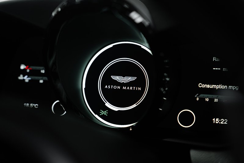 Aston Martin Vantage V8 - U291