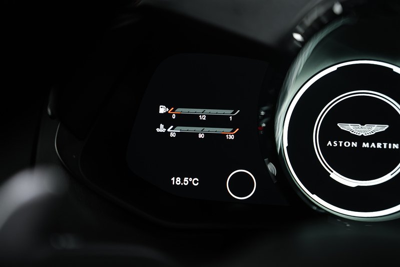 Aston Martin Vantage V8 - U291