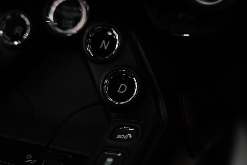 Aston Martin Vantage V8 - U291