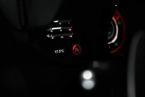 Aston Martin Vantage V8 - U291