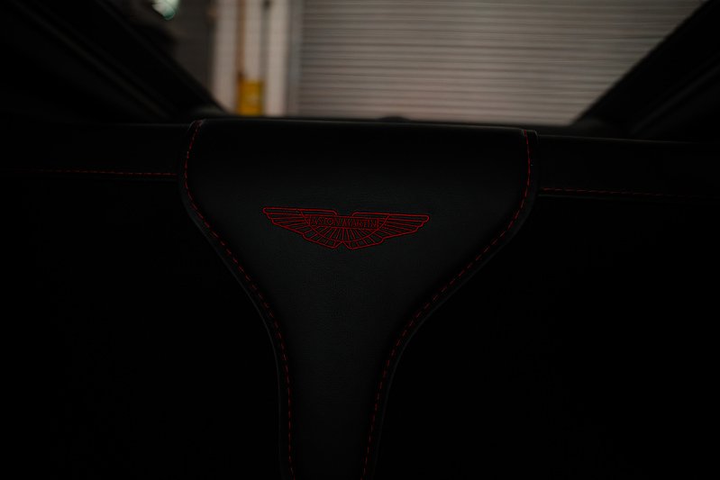 Aston Martin Vantage V8 - U291