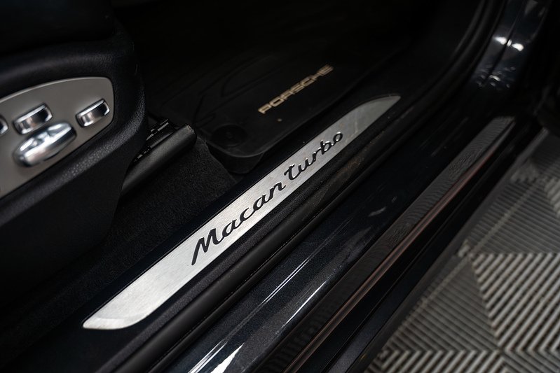 Porsche Macan T V6 Turbo - U294