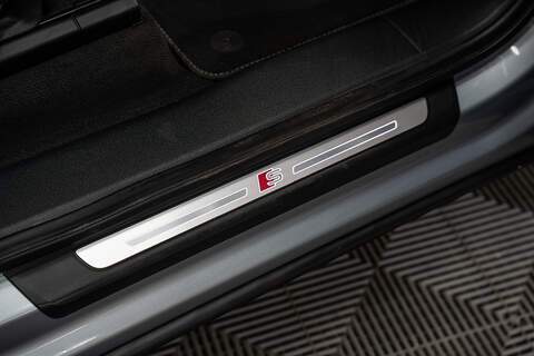 Audi SQ7 TFSI V8 - U296