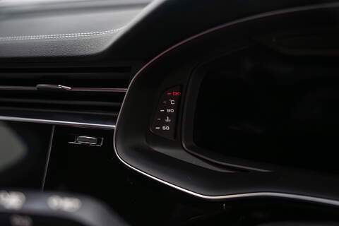 Audi SQ7 TFSI V8 - U296