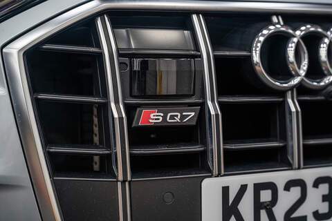 Audi SQ7 TFSI V8 - U296