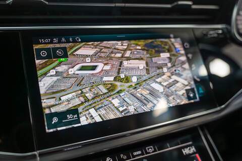 Audi SQ7 TFSI V8 - U296