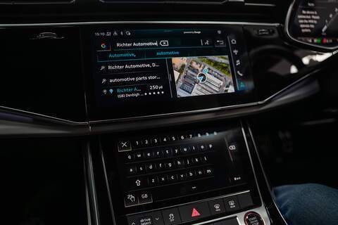 Audi SQ7 TFSI V8 - U296