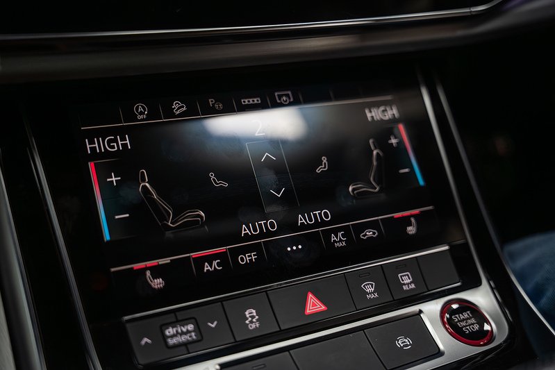 Audi SQ7 TFSI V8 - U296