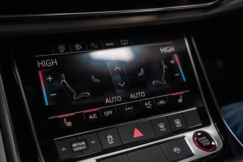 Audi SQ7 TFSI V8 - U296