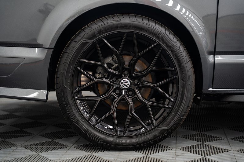 Volkswagen Transporter Shuttle BiTDI SE - U298