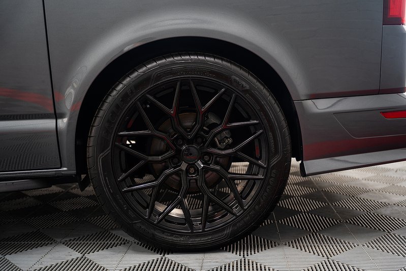 Volkswagen Transporter Shuttle BiTDI SE - U298