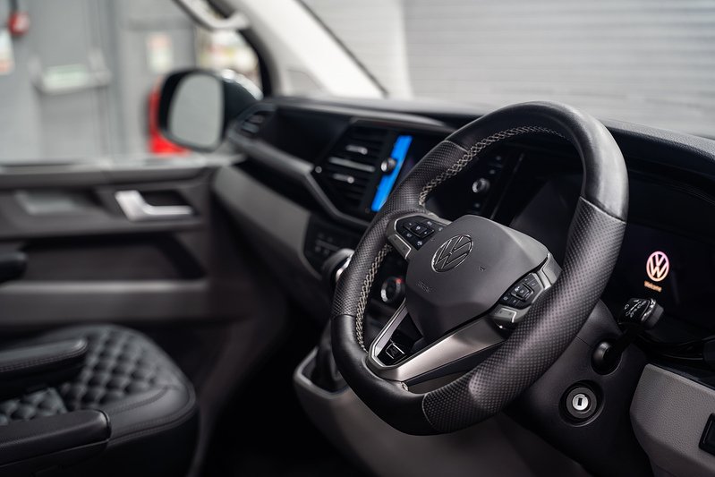 Volkswagen Transporter Shuttle BiTDI SE - U298