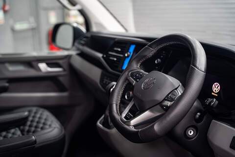 Volkswagen Transporter Shuttle BiTDI SE - U298