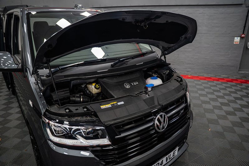 Volkswagen Transporter Shuttle BiTDI SE - U298