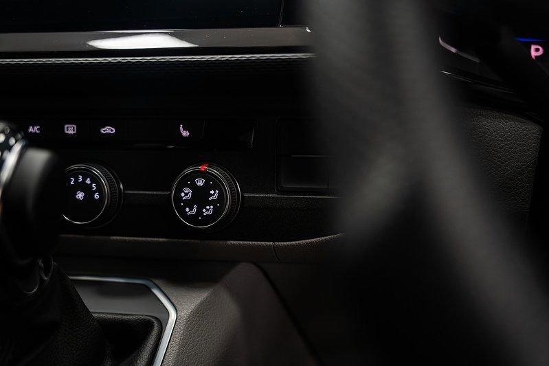 Volkswagen Transporter Shuttle BiTDI SE - U299