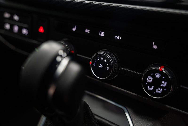 Volkswagen Transporter Shuttle BiTDI SE - U299