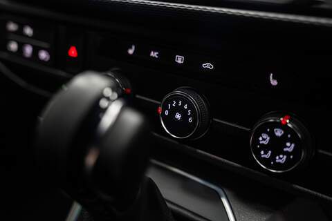 Volkswagen Transporter Shuttle BiTDI SE - U299